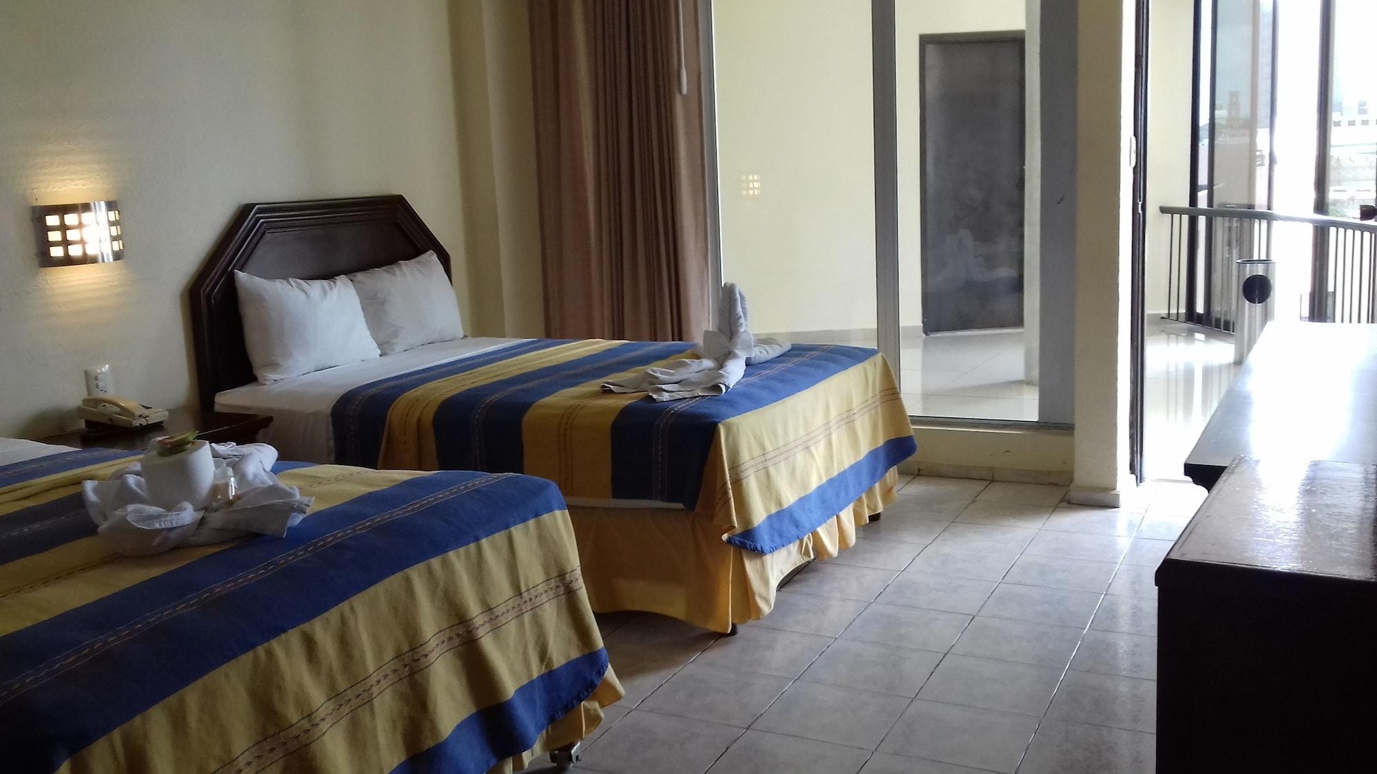 Hotel Ambassador Mérida Buitenkant foto