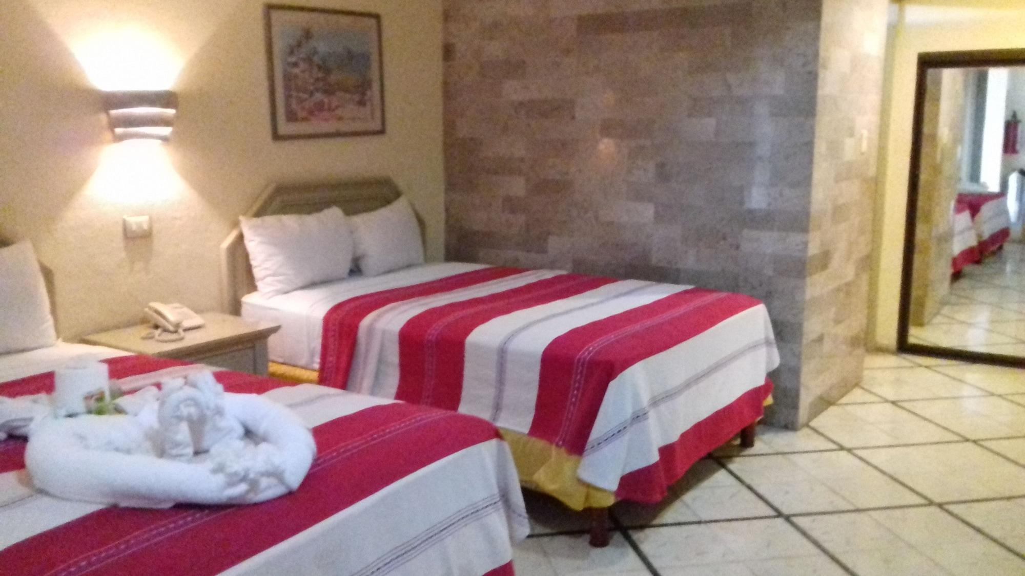 Hotel Ambassador Mérida Buitenkant foto