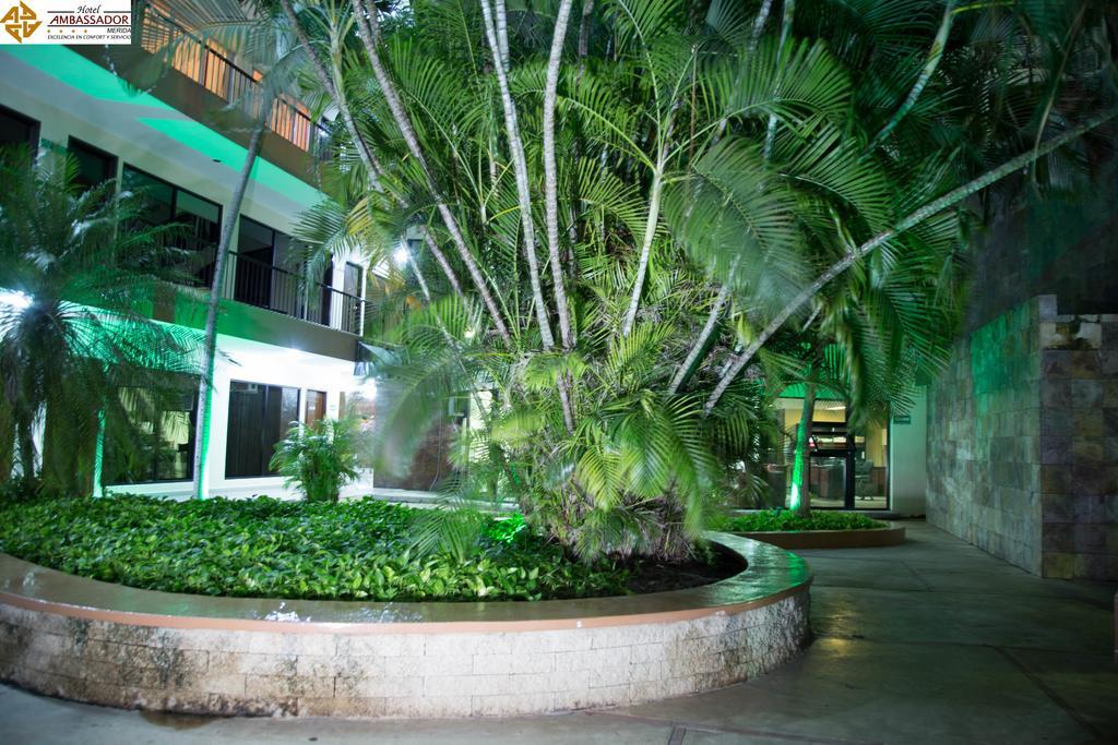 Hotel Ambassador Mérida Buitenkant foto
