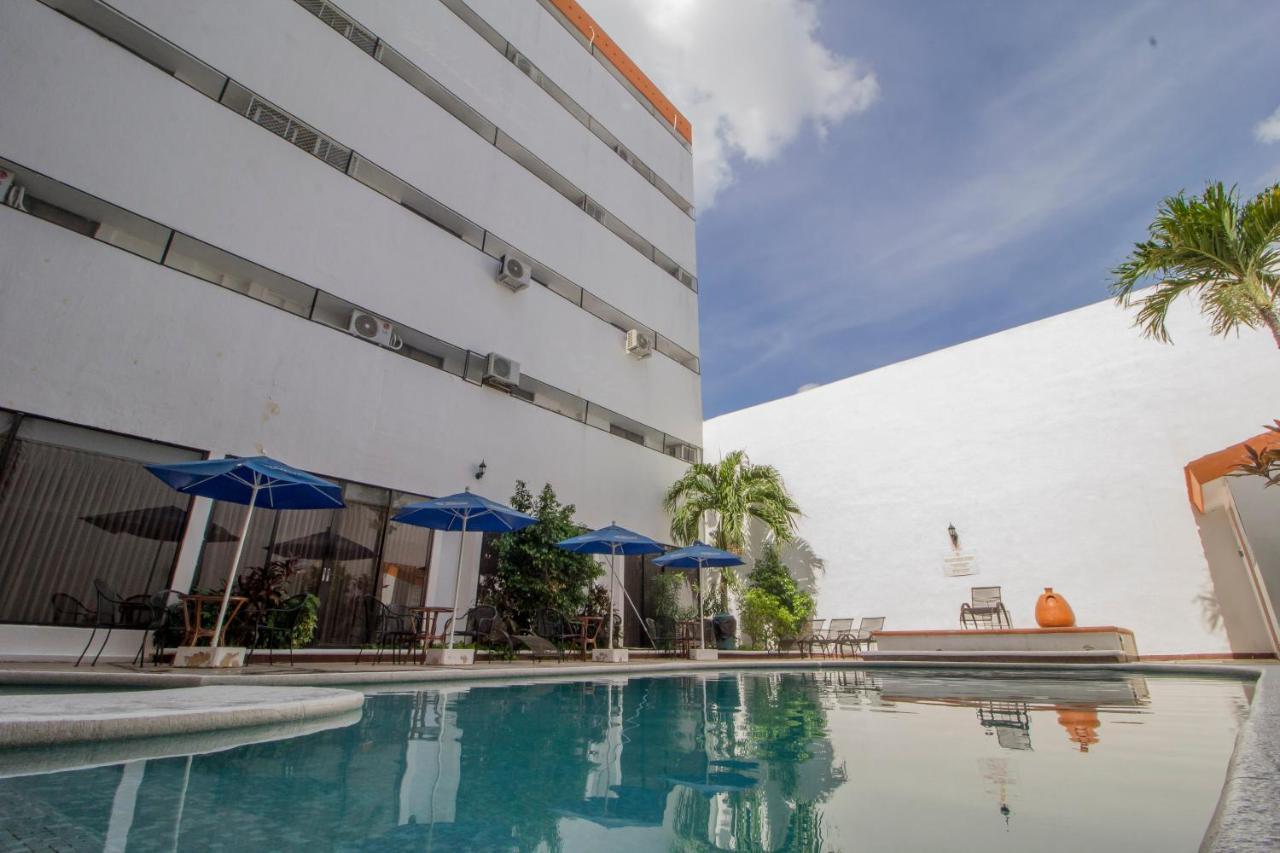 Hotel Ambassador Mérida Buitenkant foto