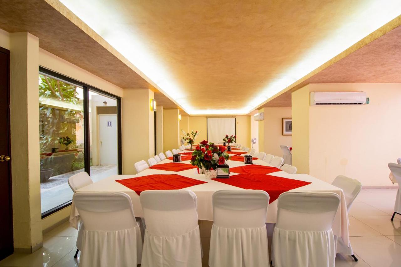 Hotel Ambassador Mérida Buitenkant foto